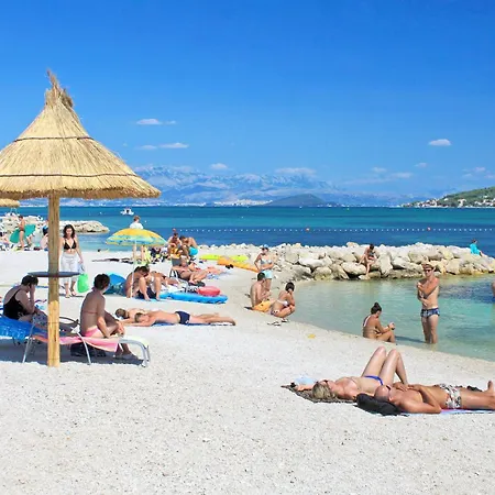 Guest house And By The Sea - 16844 Trogir