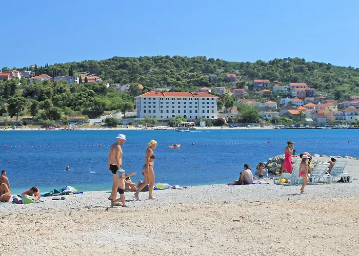 And By The Sea - 16844 Konukevi Trogir